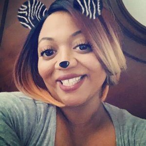 Meet your Posher, Elizabeth